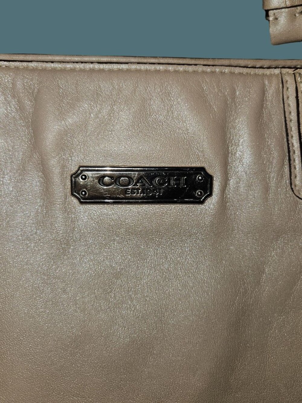 Coach Gallery Soft Leather Zipper Tote Shoulder Bag - Picture 7 of 16